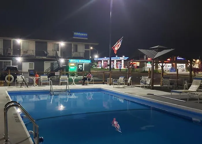 Niagara Falls Courtside Inn